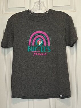 Kids Buc-ee's Texas Short Sleeve T-Shirt. pink and teal rainbow design. Size YM